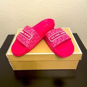 Michael Kors Demi Slides Rubin Red Size 9m